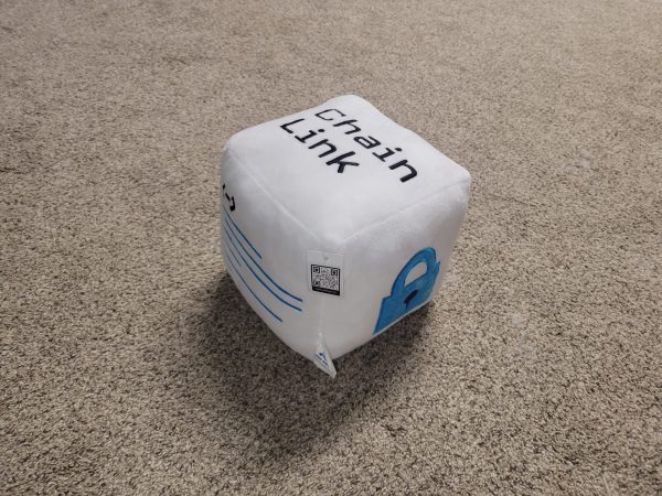 Chainlink Plush Cube Collectible – With Box - Image 4