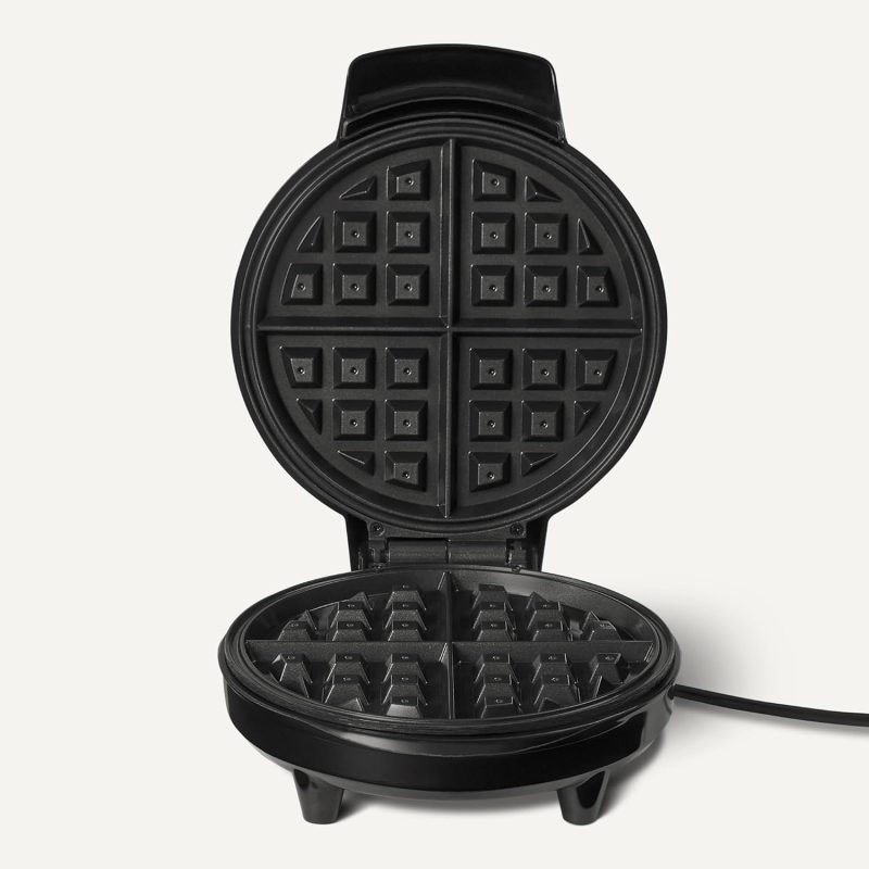 Basics Belgian Waffle Maker With Round 8-Inch Ceramic Non-Stick Plate - Image 3