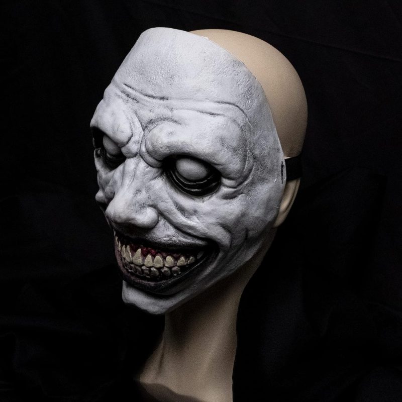 Smiling Demon Halloween Scary Mask - Image 3